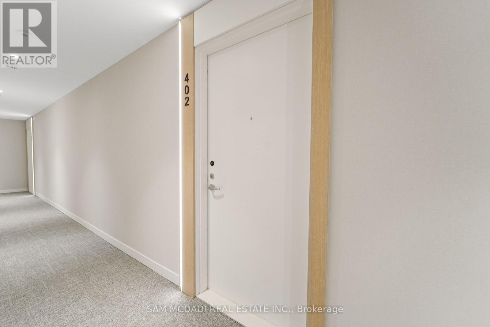 402 - 251 Masonry Way, Mississauga, Ontario L5H 0B2 - Photo 3 - W12573738