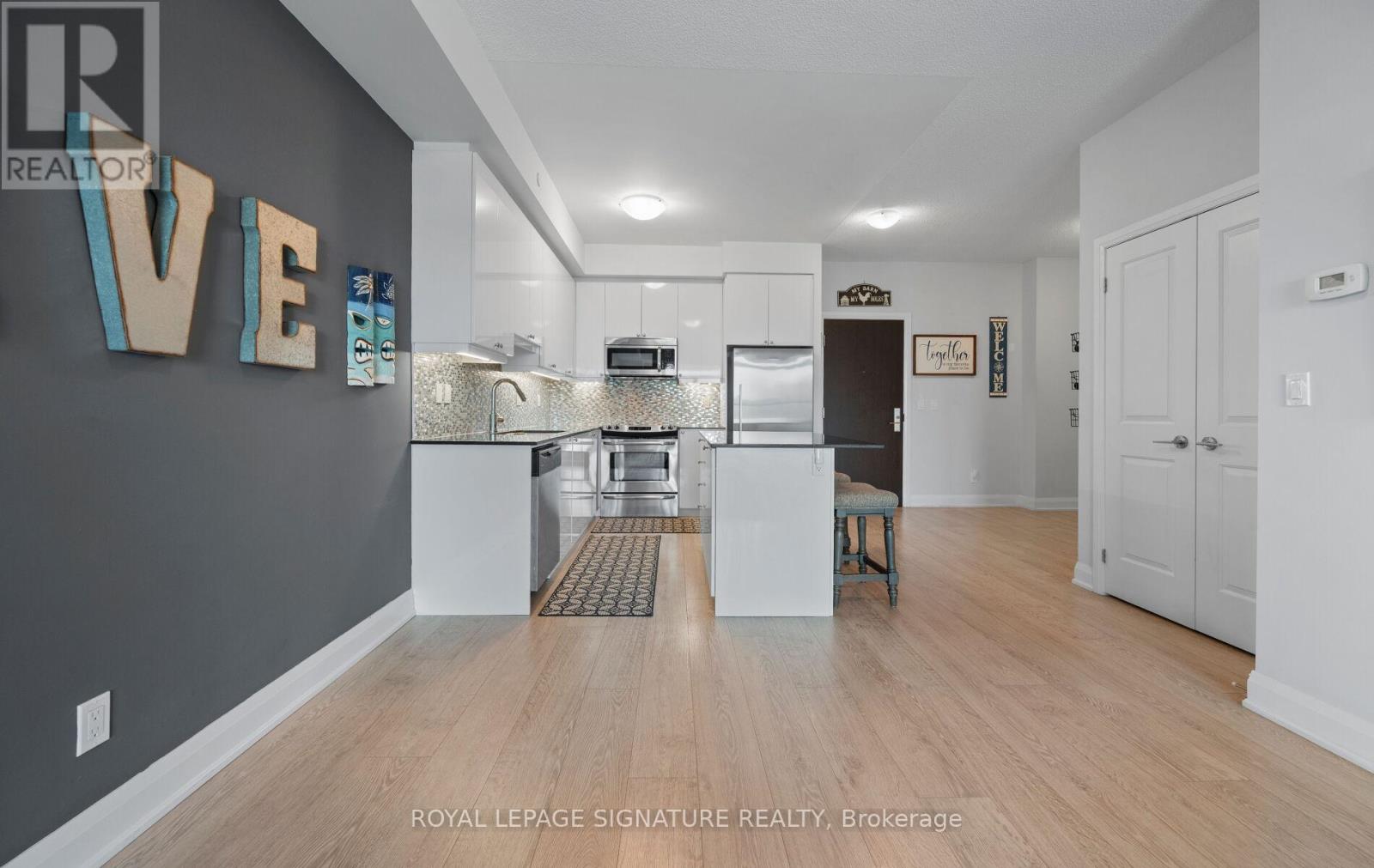 807 - 35 Fontenay Court, Toronto, Ontario  M9A 0C4 - Photo 17 - W12573772