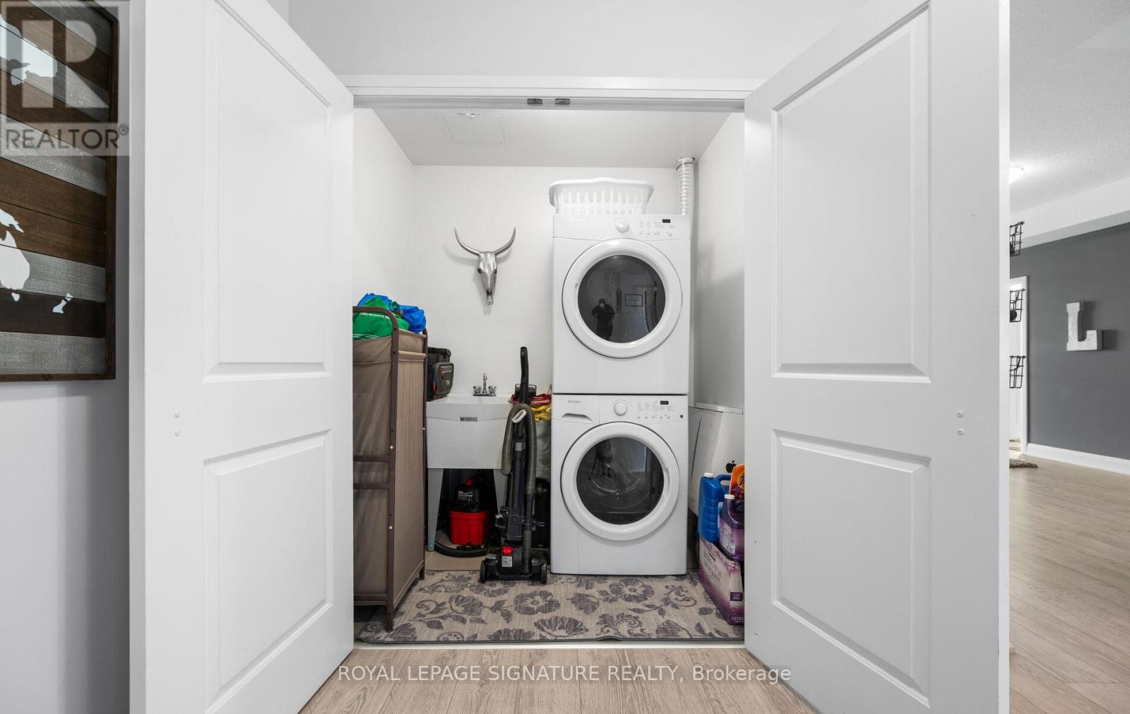 807 - 35 Fontenay Court, Toronto, Ontario  M9A 0C4 - Photo 36 - W12573772