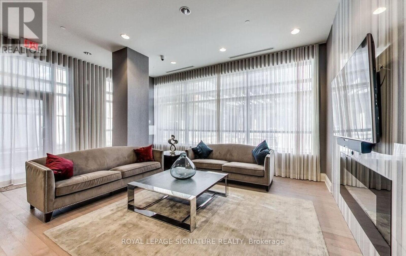 807 - 35 Fontenay Court, Toronto, Ontario  M9A 0C4 - Photo 46 - W12573772