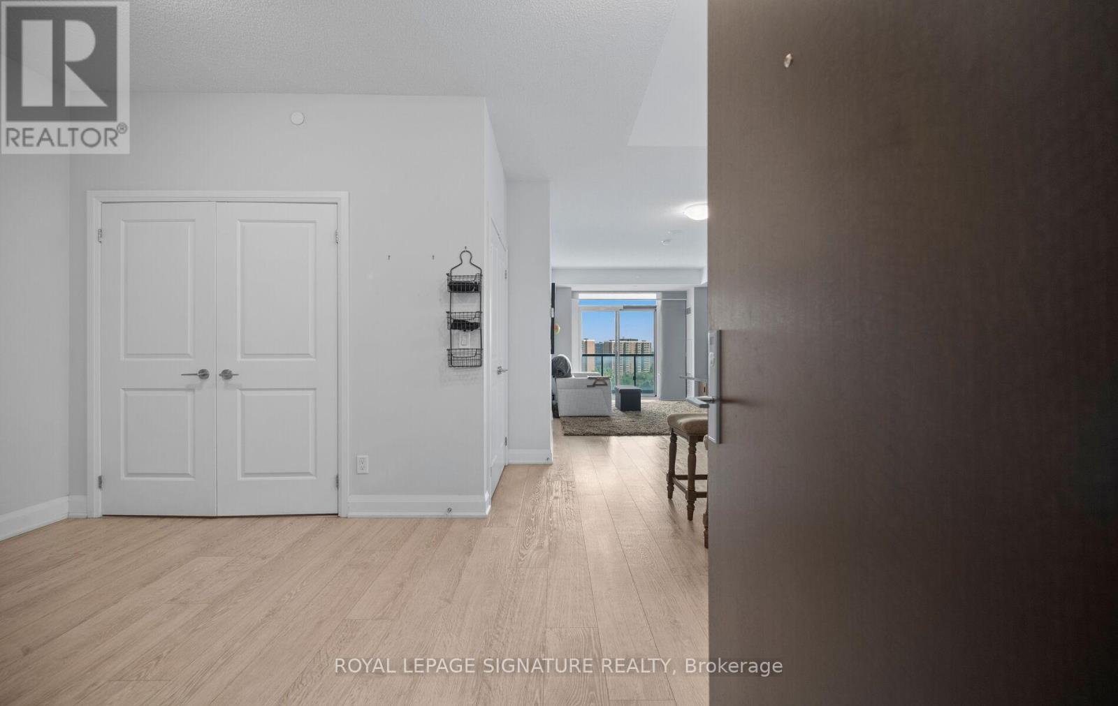 807 - 35 Fontenay Court, Toronto, Ontario  M9A 0C4 - Photo 7 - W12573772