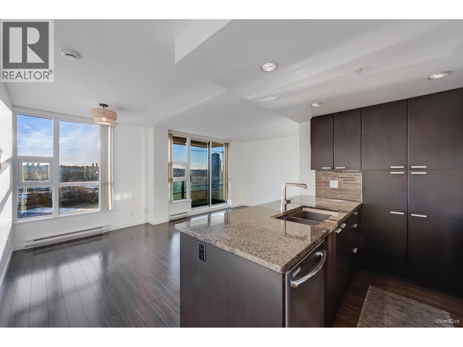 1002 2232 DOUGLAS ROAD, Burnaby, British Columbia