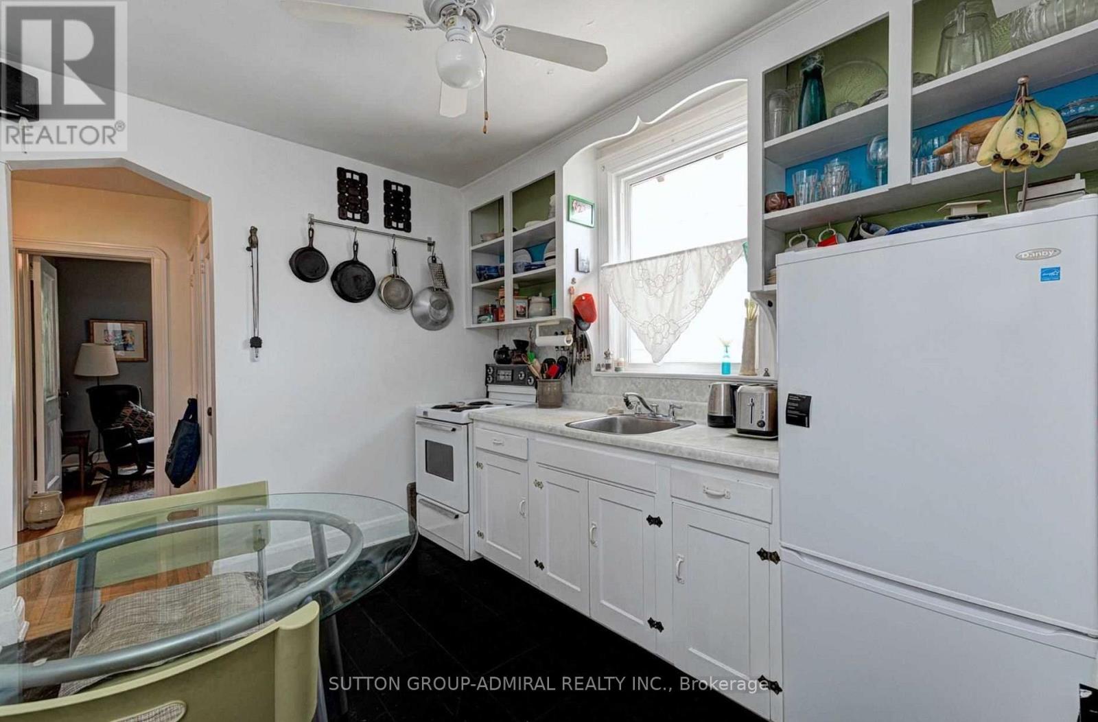 50 CARDIFF ROAD, Toronto, Ontario