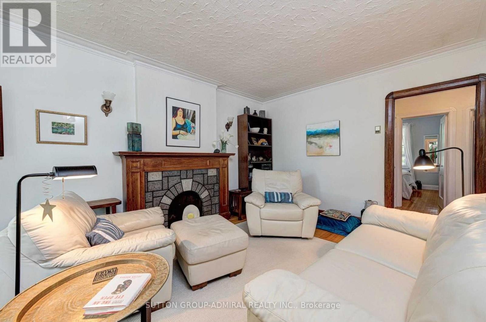 50 Cardiff Road, Toronto, Ontario  M4P 2P2 - Photo 2 - C12537832