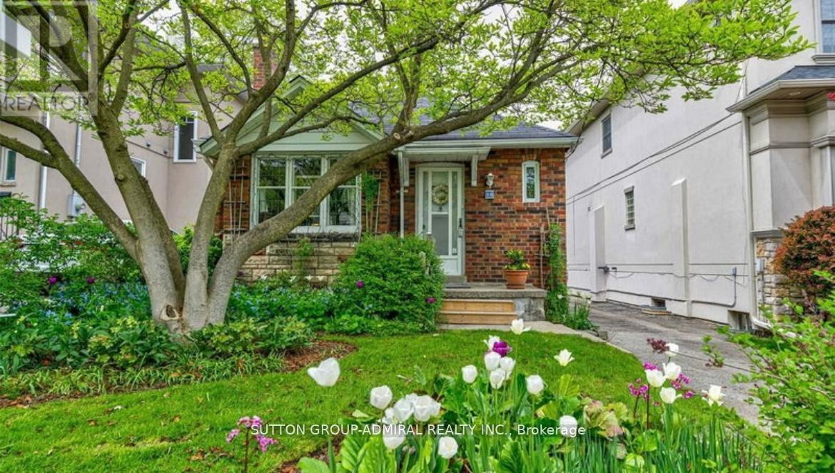 50 Cardiff Road, Toronto, Ontario  M4P 2P2 - Photo 8 - C12537832