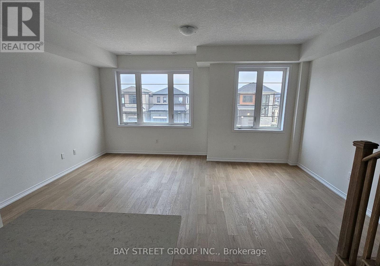 59 Bellhouse Avenue, Brantford, Ontario  N3T 0W2 - Photo 4 - X12573720