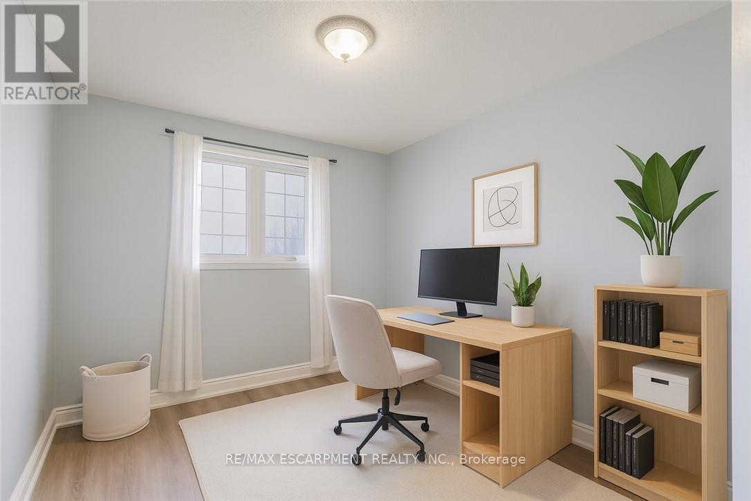 42 Hillgarden Drive, Hamilton, Ontario  L8J 3R3 - Photo 25 - X12573748