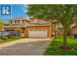 42 HILLGARDEN DRIVE, Hamilton, Ontario