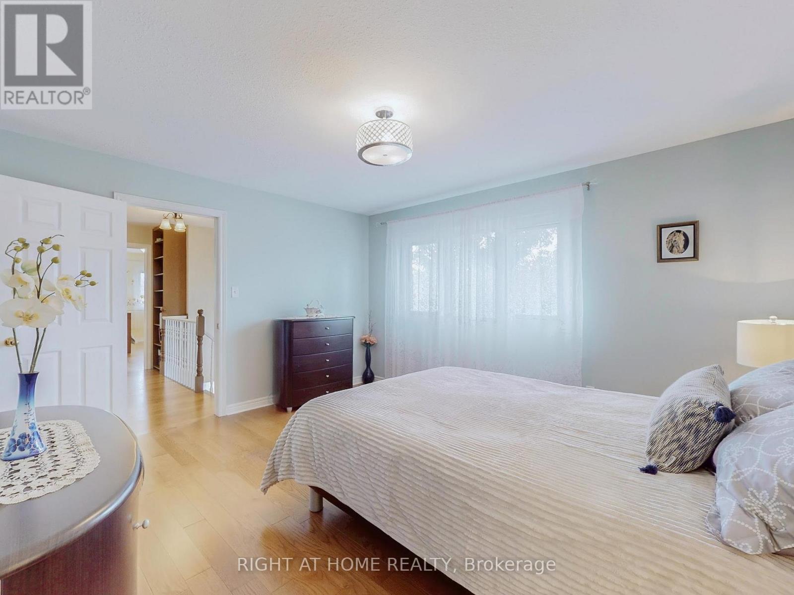 124 Peachwood Crescent, Hamilton, Ontario  L8E 5Z8 - Photo 25 - X12491054