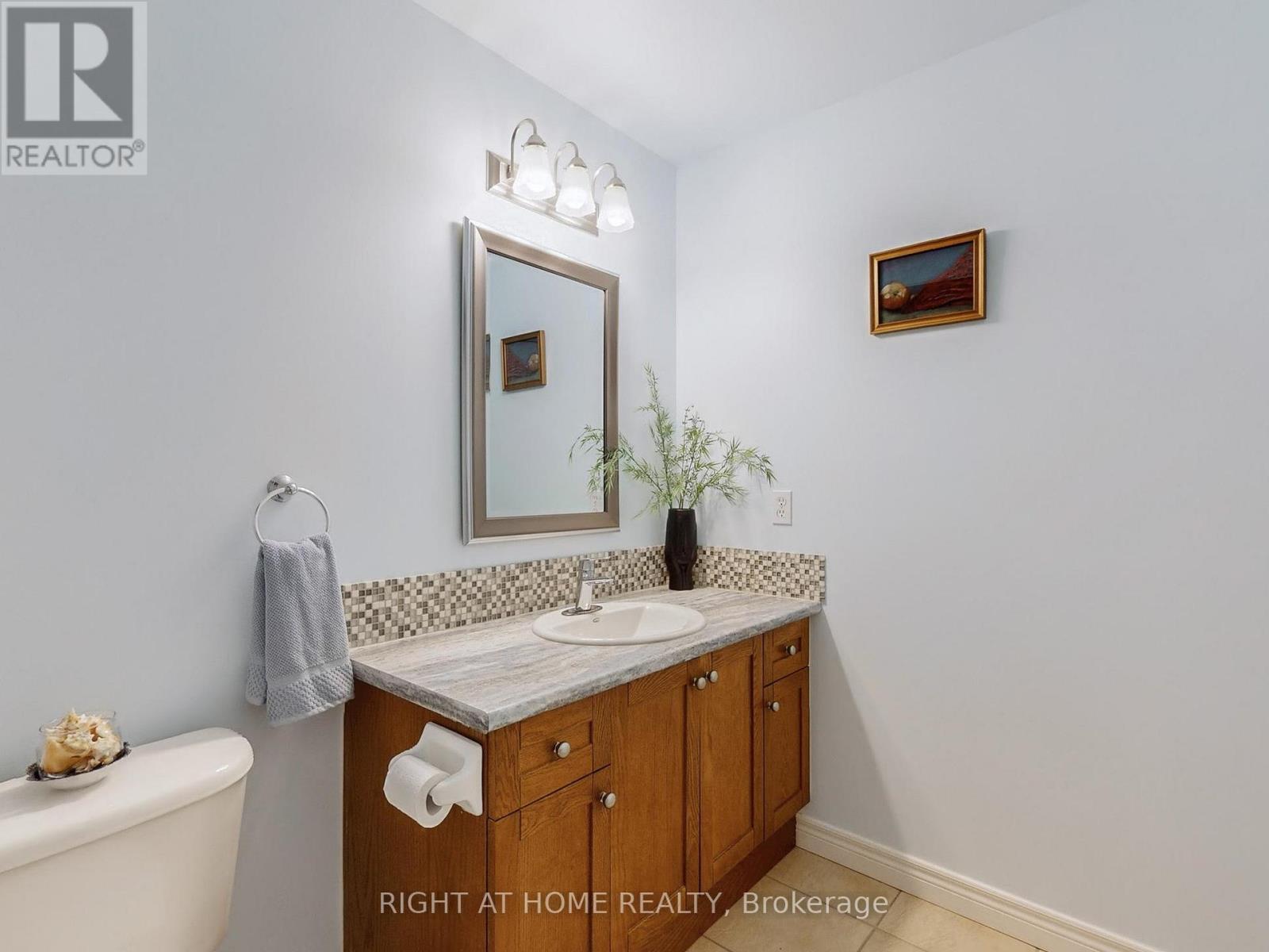 124 Peachwood Crescent, Hamilton, Ontario  L8E 5Z8 - Photo 33 - X12491054