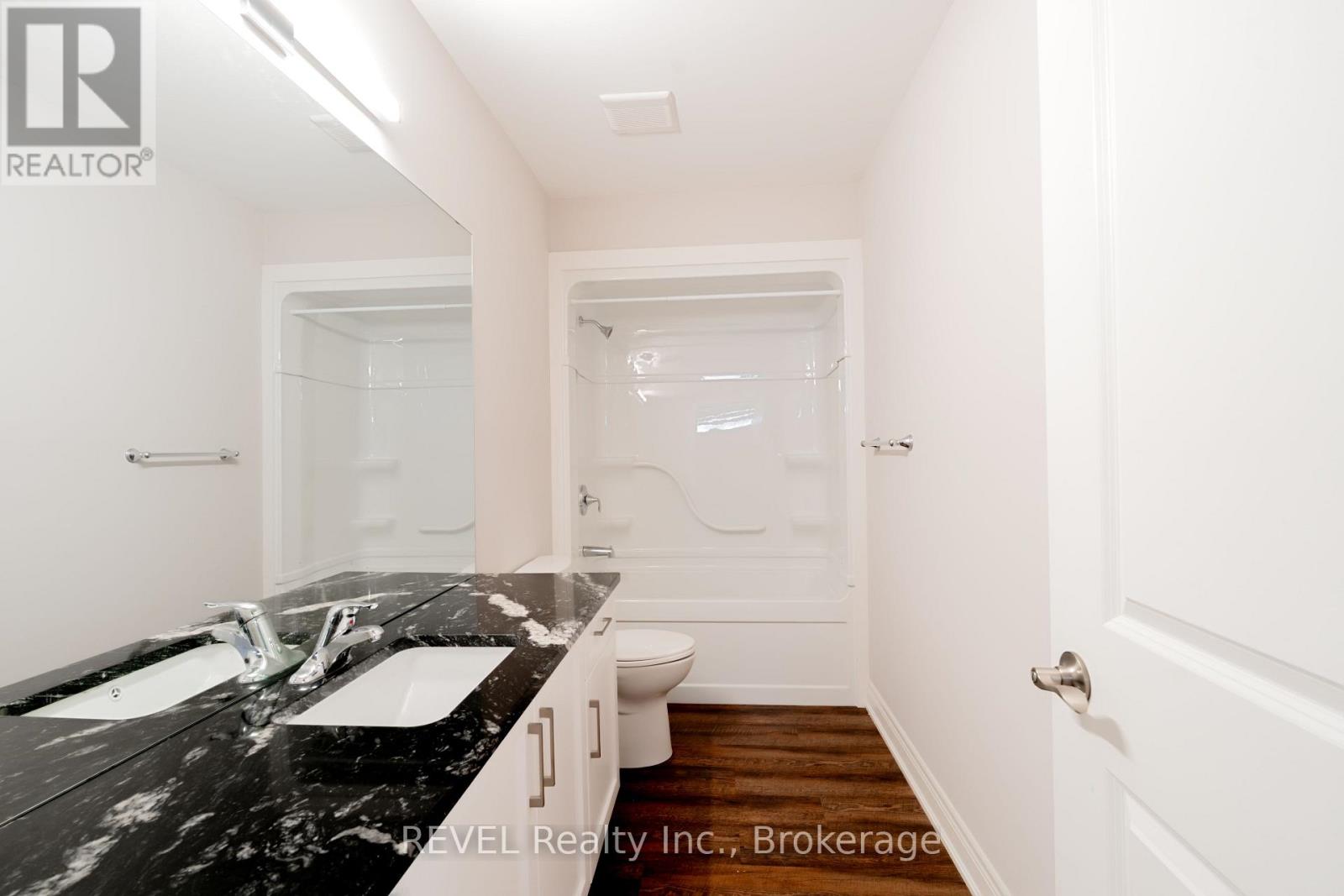 202 Viger Drive, Welland, Ontario  L3B 5E9 - Photo 36 - X12573790