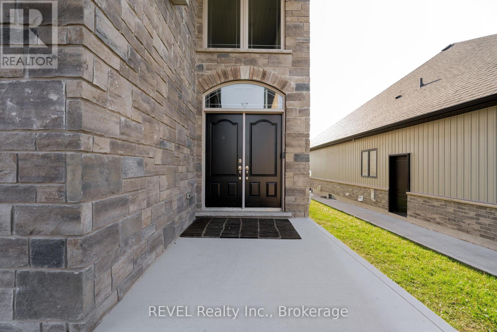 202 Viger Drive, Welland, Ontario  L3B 5E9 - Photo 7 - X12573790