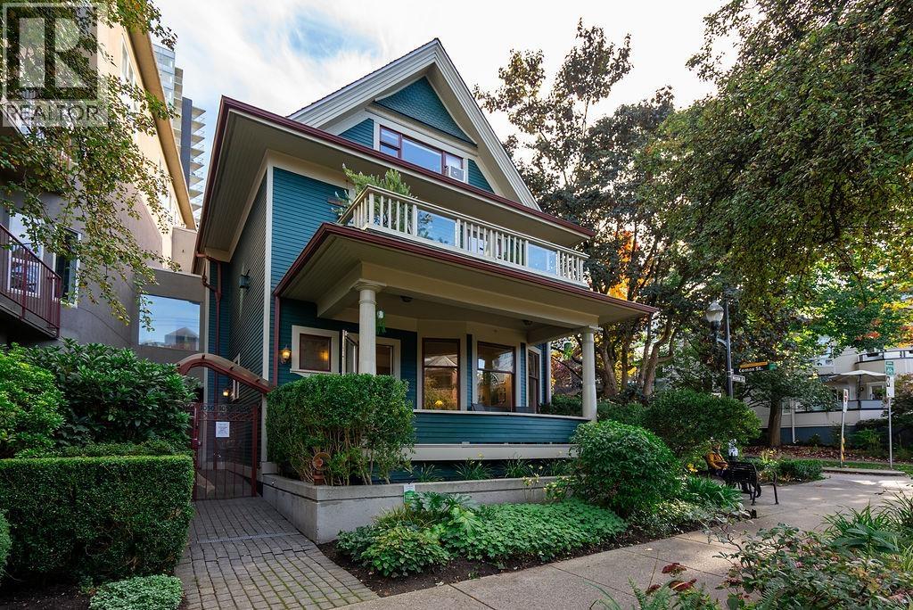 1056 NICOLA STREET, Vancouver, British Columbia