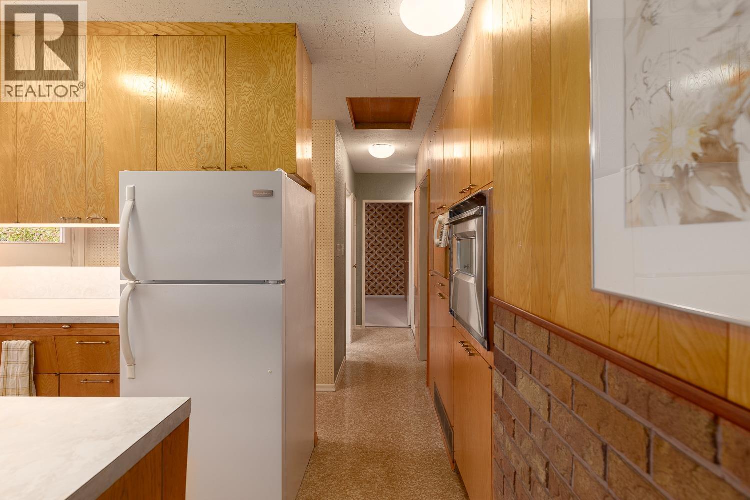 6390 Winch Street, Burnaby, British Columbia  V5B 2L3 - Photo 11 - R3069869