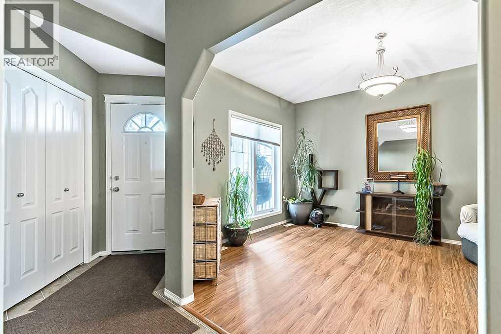 83 Crystalridge Close, Okotoks, Alberta  T1S 1W5 - Photo 6 - A2257172