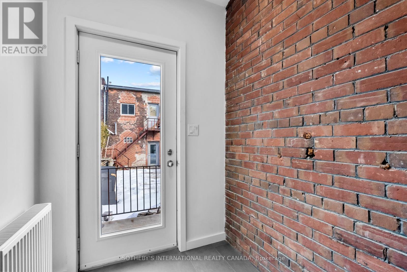 Main - 301 Euclid Avenue, Toronto, Ontario M6J 2K1 - Photo 16 - C12573282