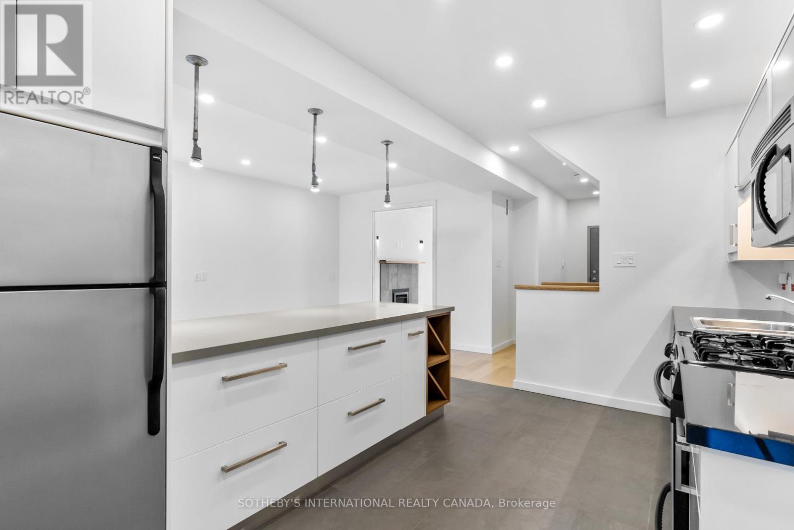 Main - 301 Euclid Avenue, Toronto, Ontario M6J 2K1 - Photo 15 - C12573282