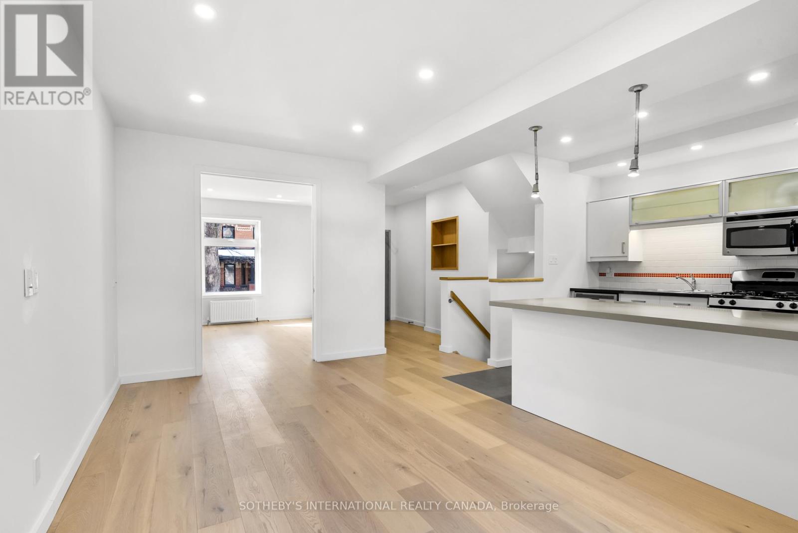 Main - 301 Euclid Avenue, Toronto, Ontario M6J 2K1 - Photo 8 - C12573282