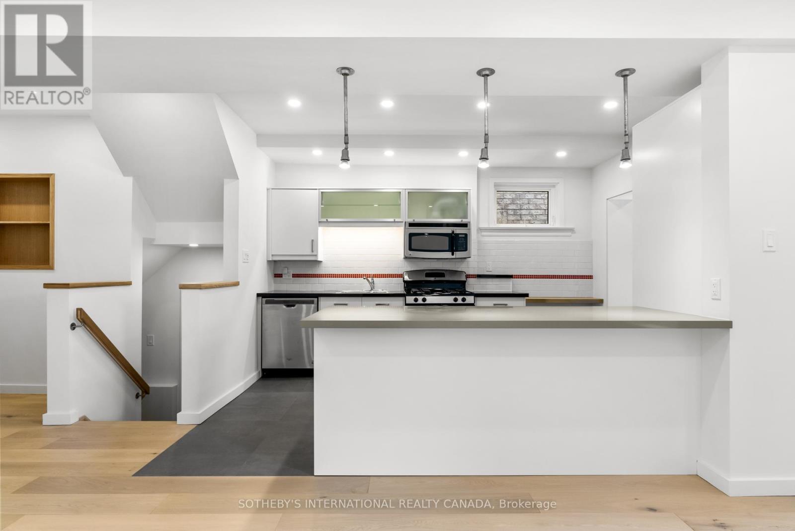 Main - 301 Euclid Avenue, Toronto, Ontario M6J 2K1 - Photo 6 - C12573282