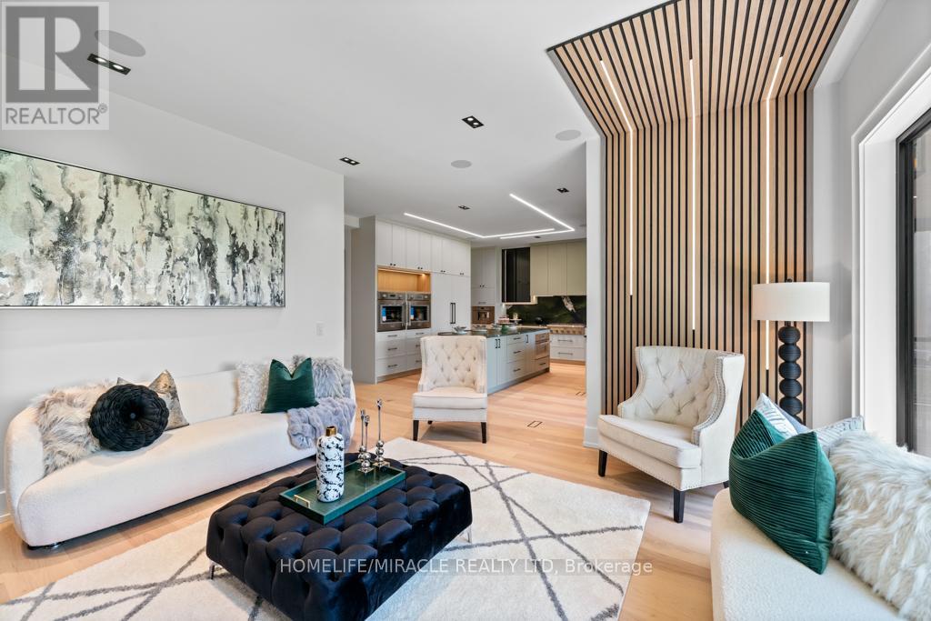 282 Maurice Drive, Oakville, Ontario L6K 2X3 - Photo 28 - W12573744