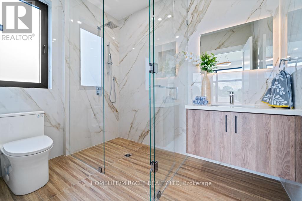 282 Maurice Drive, Oakville, Ontario L6K 2X3 - Photo 43 - W12573744