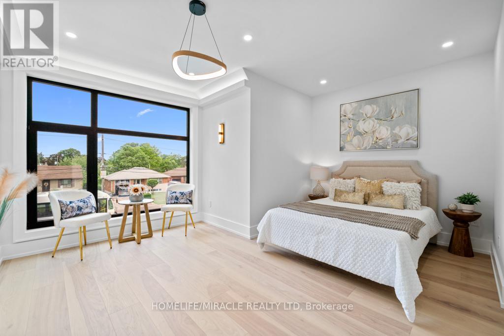 282 Maurice Drive, Oakville, Ontario L6K 2X3 - Photo 45 - W12573744