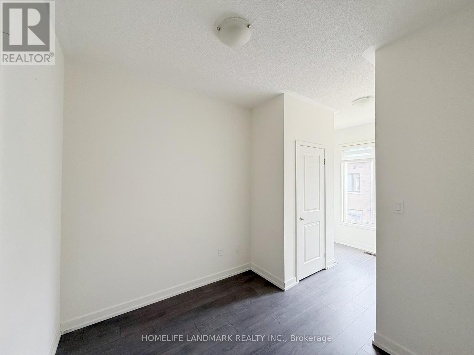 172 Squire Crescent, Oakville, Ontario  L6H 0L7 - Photo 10 - W12573780