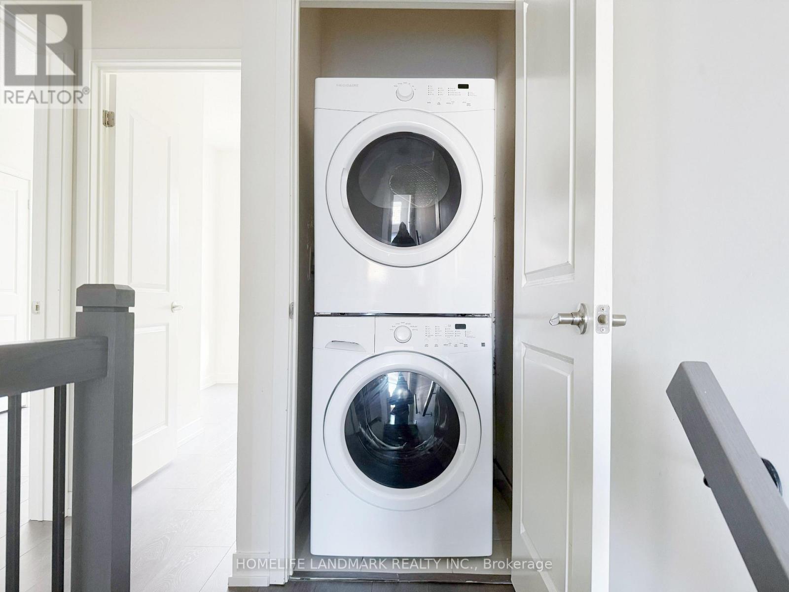 172 Squire Crescent, Oakville, Ontario  L6H 0L7 - Photo 12 - W12573780