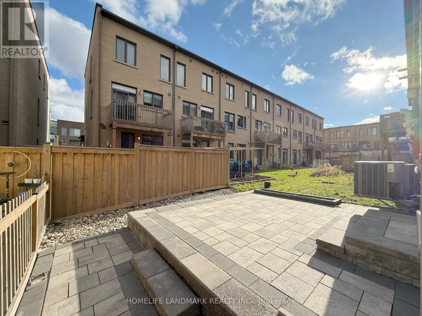 172 Squire Crescent, Oakville, Ontario  L6H 0L7 - Photo 13 - W12573780