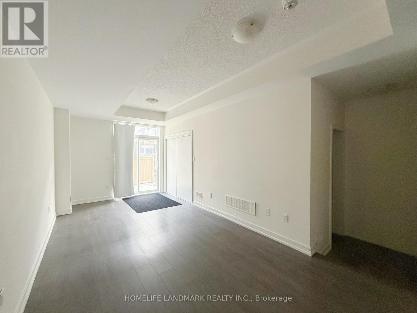 172 Squire Crescent, Oakville, Ontario  L6H 0L7 - Photo 2 - W12573780