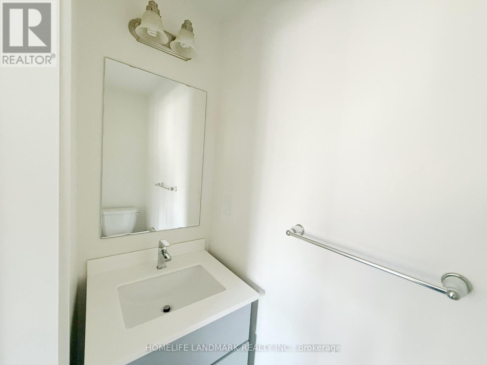 172 Squire Crescent, Oakville, Ontario  L6H 0L7 - Photo 6 - W12573780