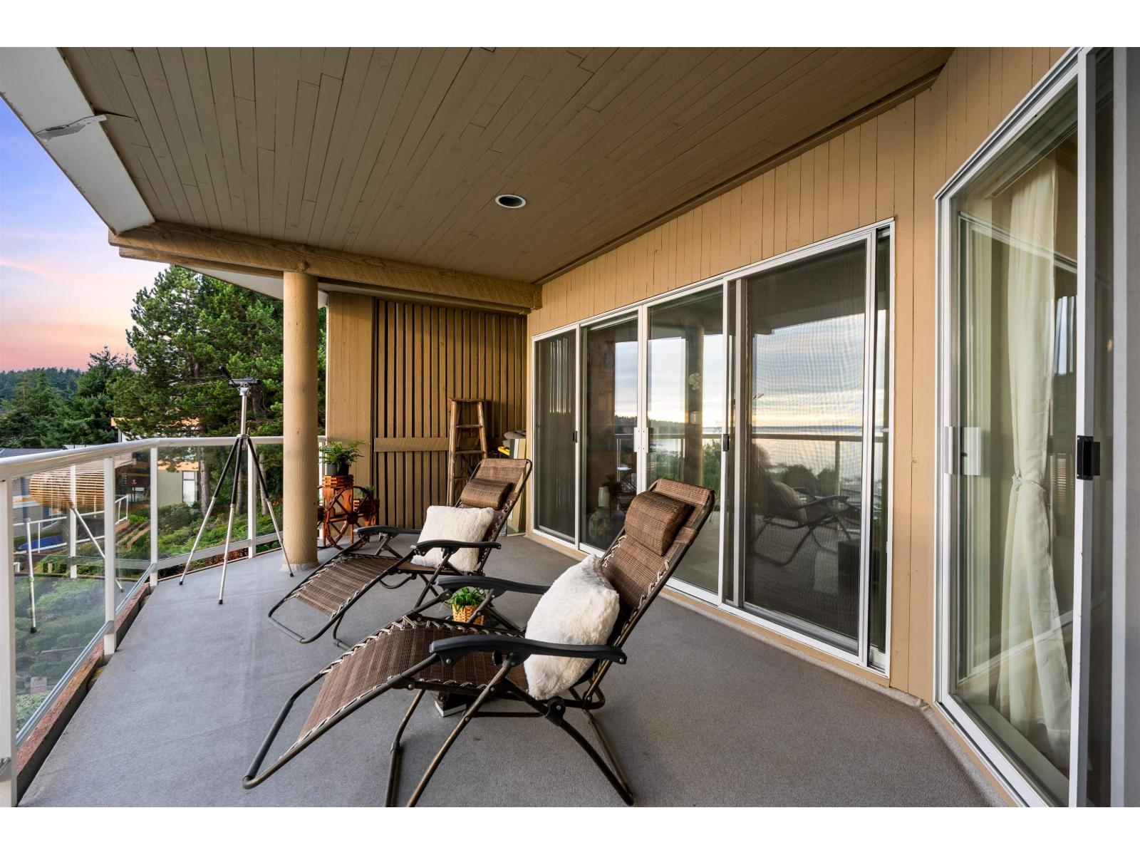 402 15025 Victoria Avenue, White Rock, British Columbia  V4B 1G2 - Photo 21 - R3069335