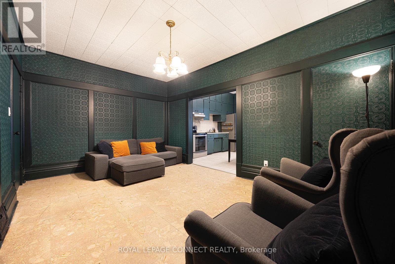 Main - 443 Lansdowne Avenue, Toronto, Ontario  M6H 3Y2 - Photo 11 - C12573806