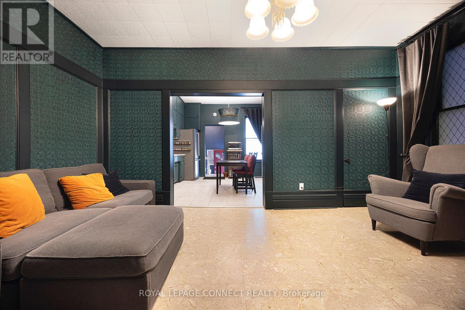 Main - 443 Lansdowne Avenue, Toronto, Ontario  M6H 3Y2 - Photo 13 - C12573806