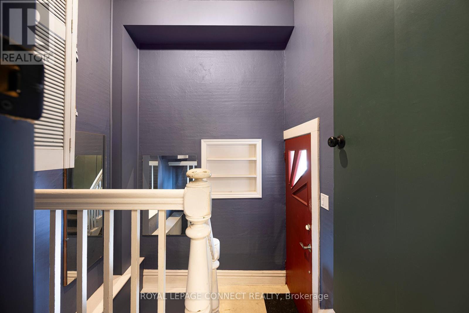 Main - 443 Lansdowne Avenue, Toronto, Ontario  M6H 3Y2 - Photo 4 - C12573806