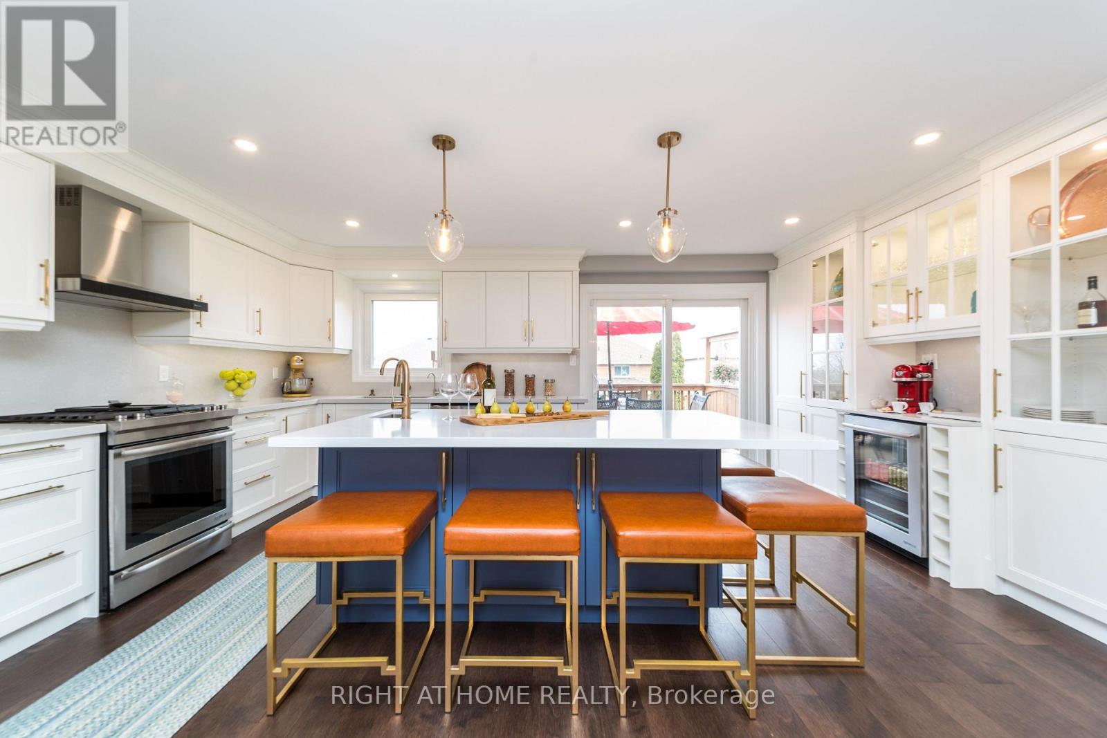 53 Primeau Drive, Aurora, Ontario  L4G 6Z3 - Photo 6 - N12573810