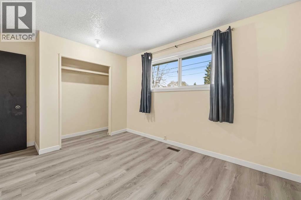 1643 Marlyn Way Ne, Calgary, Alberta  t2a 3k8 - Photo 9 - A2272011