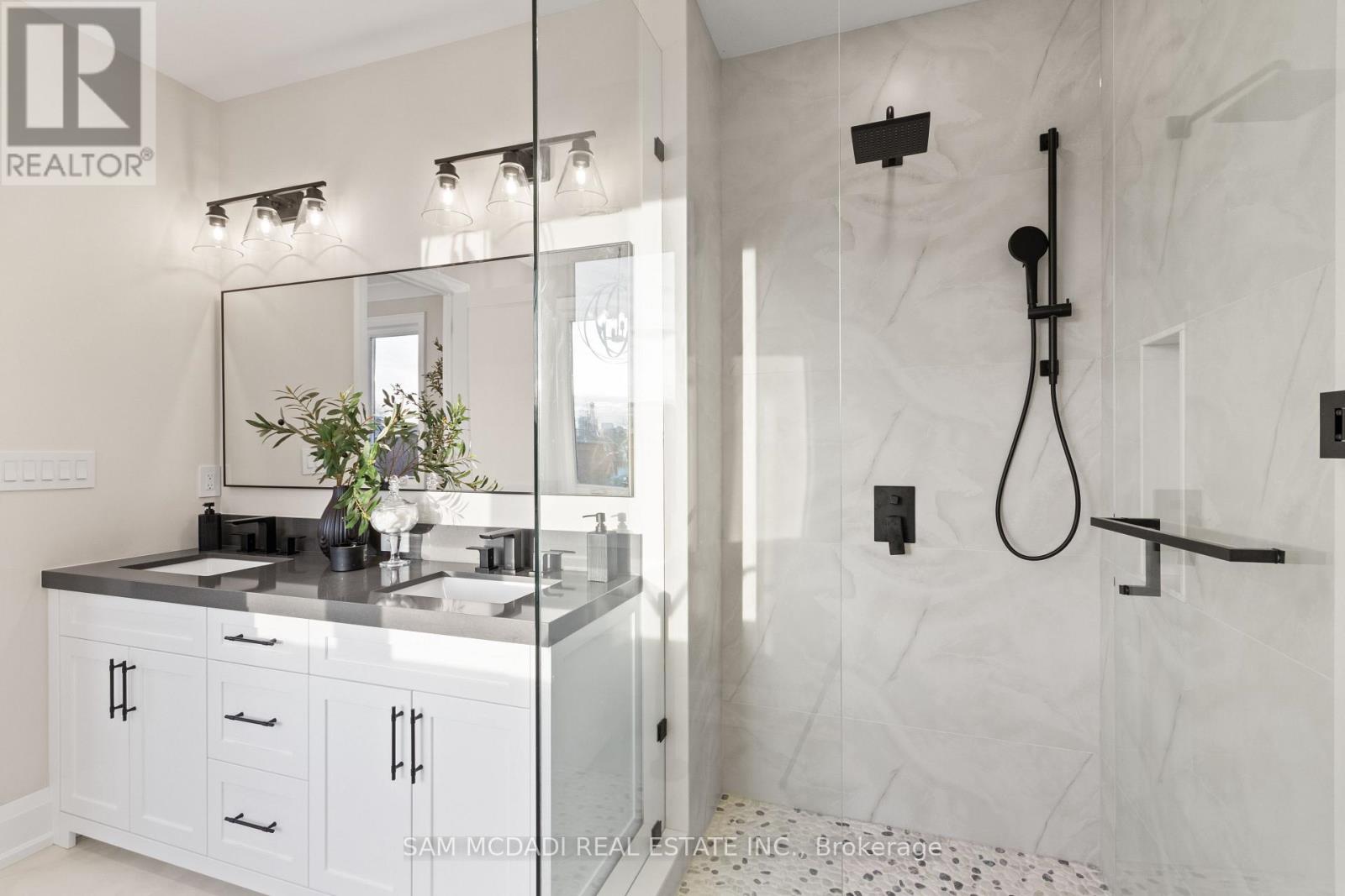 4584 Full Moon Circle, Mississauga, Ontario  L4Z 2N6 - Photo 29 - W12573820