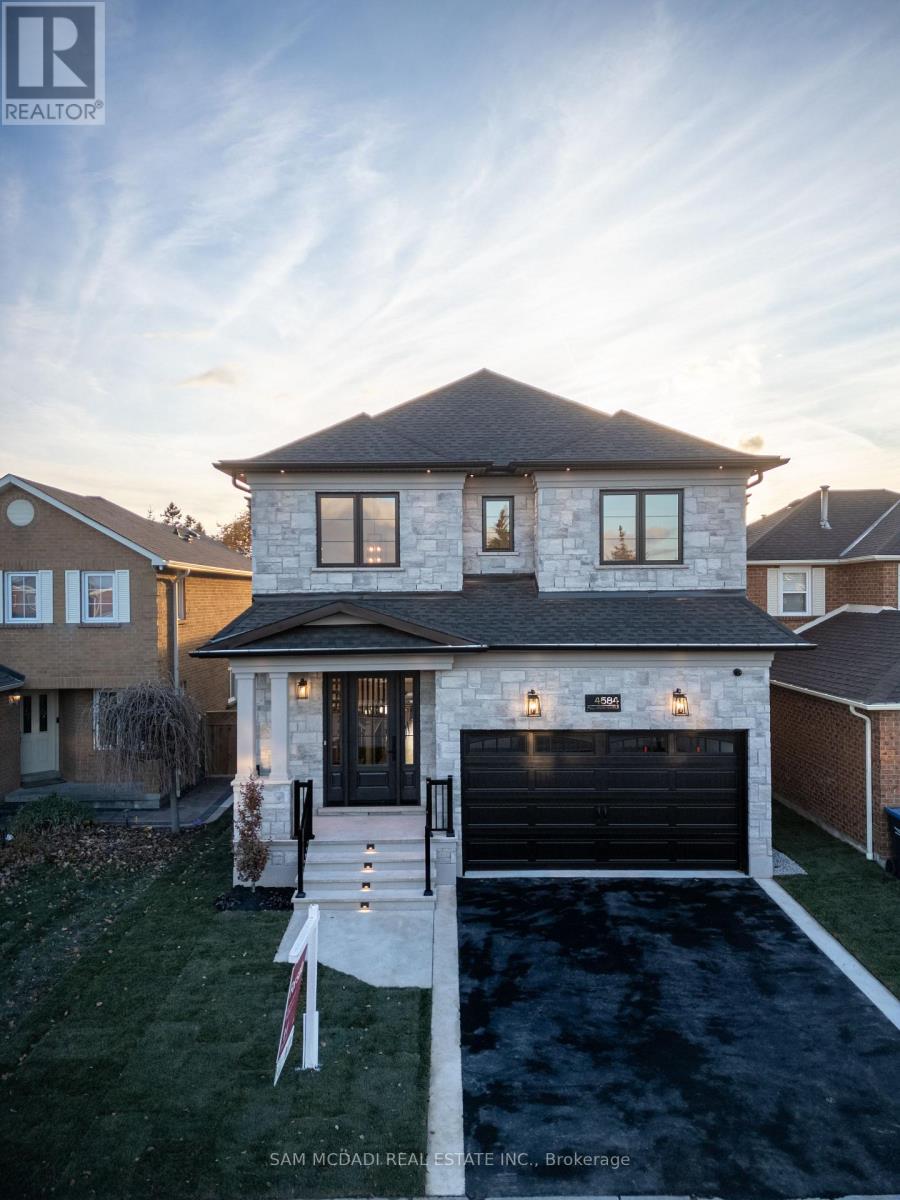 4584 Full Moon Circle, Mississauga, Ontario  L4Z 2N6 - Photo 4 - W12573820