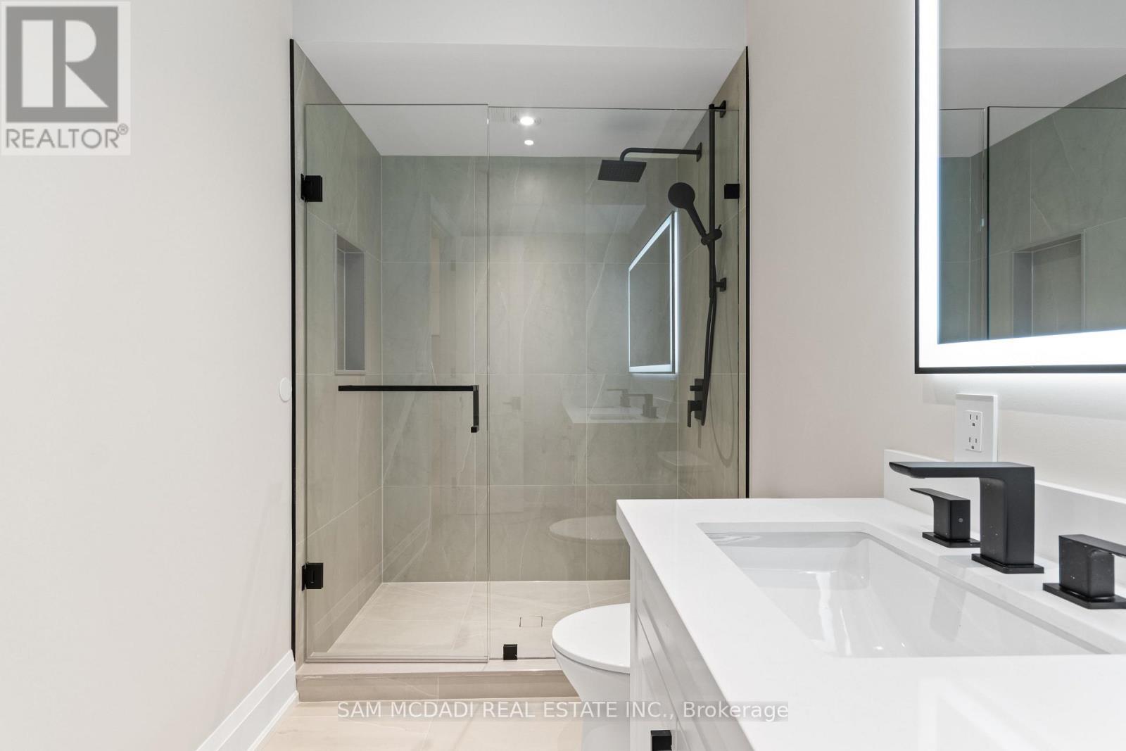 4584 Full Moon Circle, Mississauga, Ontario  L4Z 2N6 - Photo 45 - W12573820