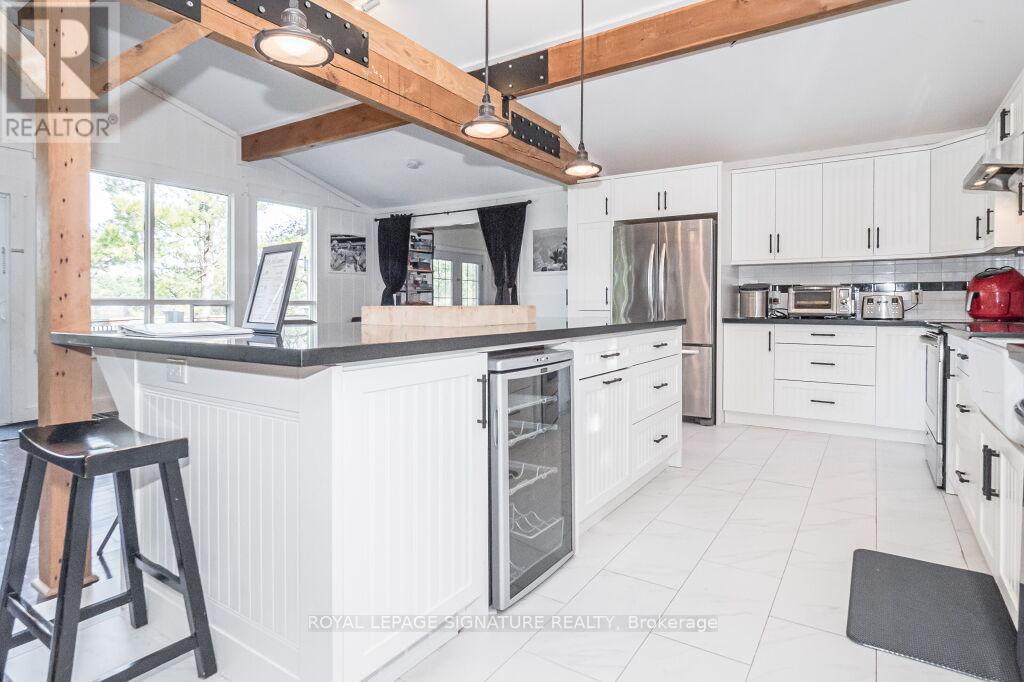 1127 Sunny Lake Road, Gravenhurst, Ontario  P1P 0G3 - Photo 10 - X12573804