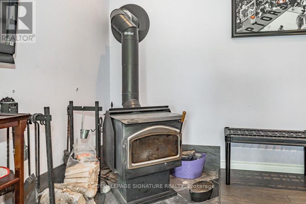 1127 Sunny Lake Road, Gravenhurst, Ontario  P1P 0G3 - Photo 21 - X12573804