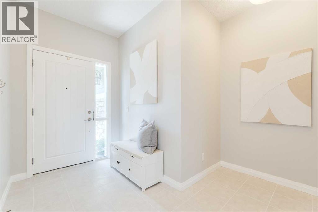 49 Sunset Manor, Cochrane, Alberta  T4C 0N3 - Photo 3 - A2261620