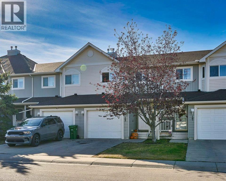 165 Bayside Point Sw, Airdrie, Alberta  T4B 2Z2 - Photo 1 - A2266703