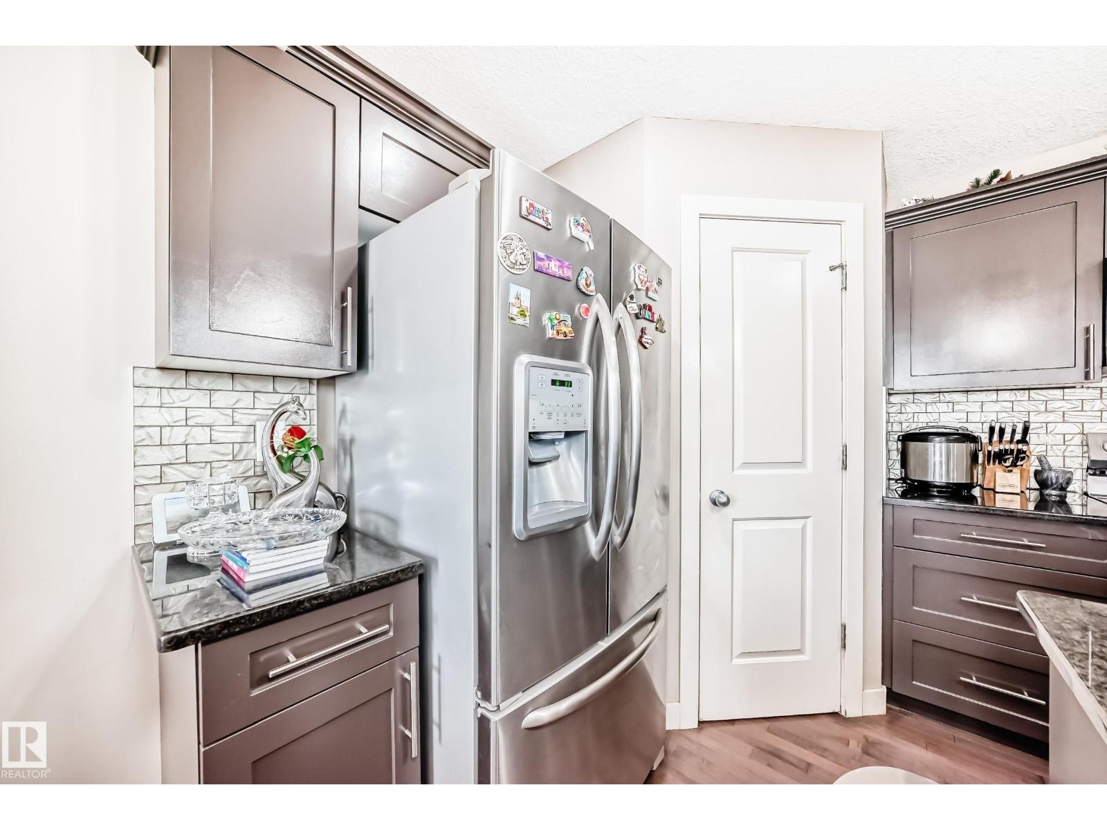 1717 Hammond Cr Nw Nw, Edmonton, Alberta  T6M 0N1 - Photo 9 - E4466669