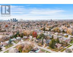 26 LAKELAND CRESCENT, Toronto, Ontario