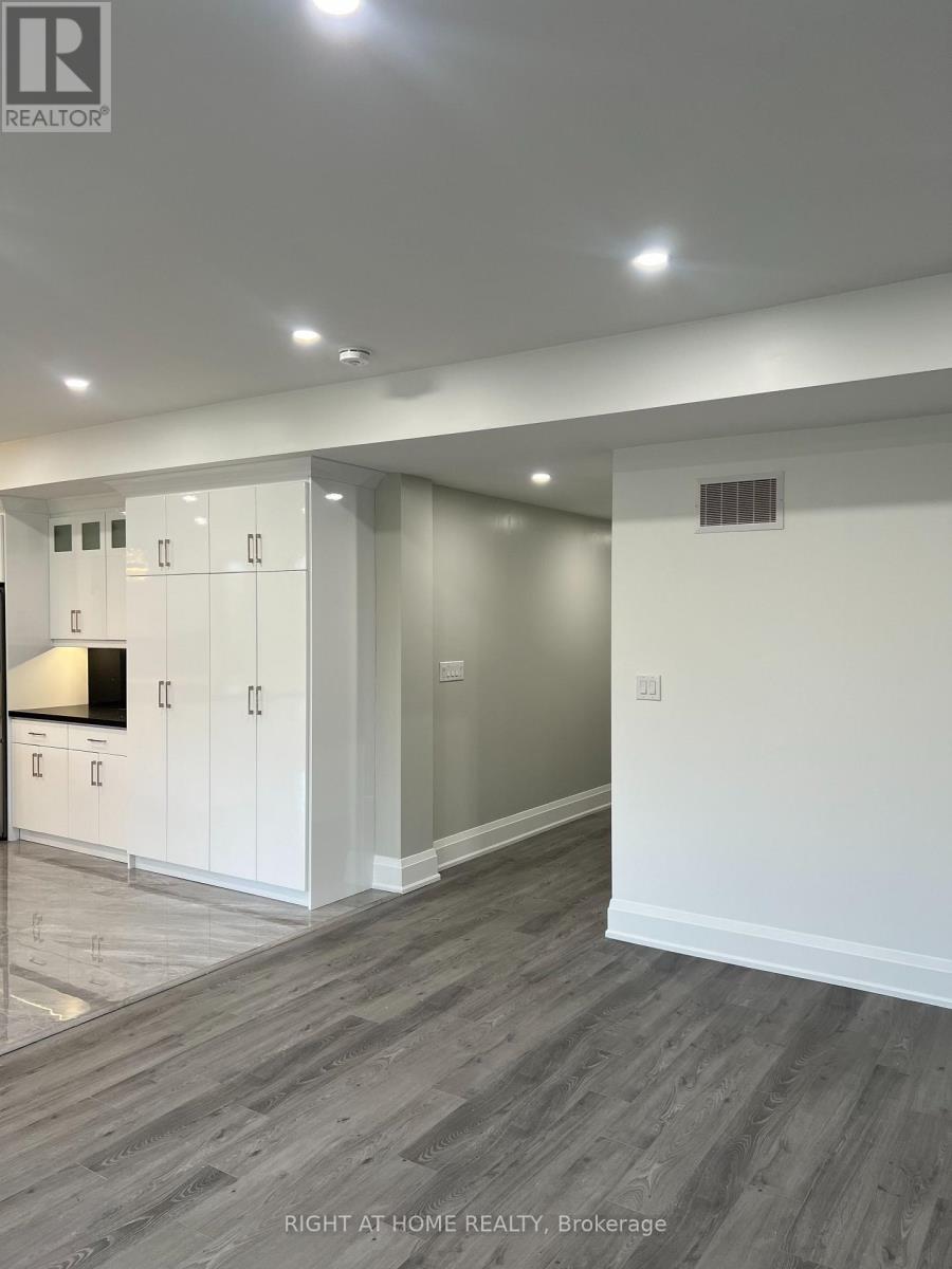 287 Torrey Pines Road, Vaughan, Ontario  L4H 3X3 - Photo 10 - N12573828