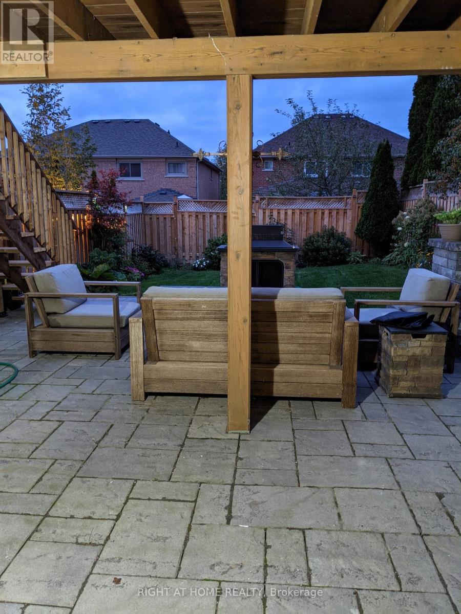 53 Primeau Drive, Aurora, Ontario L4G 6Z3 - Photo 13 - N12573832