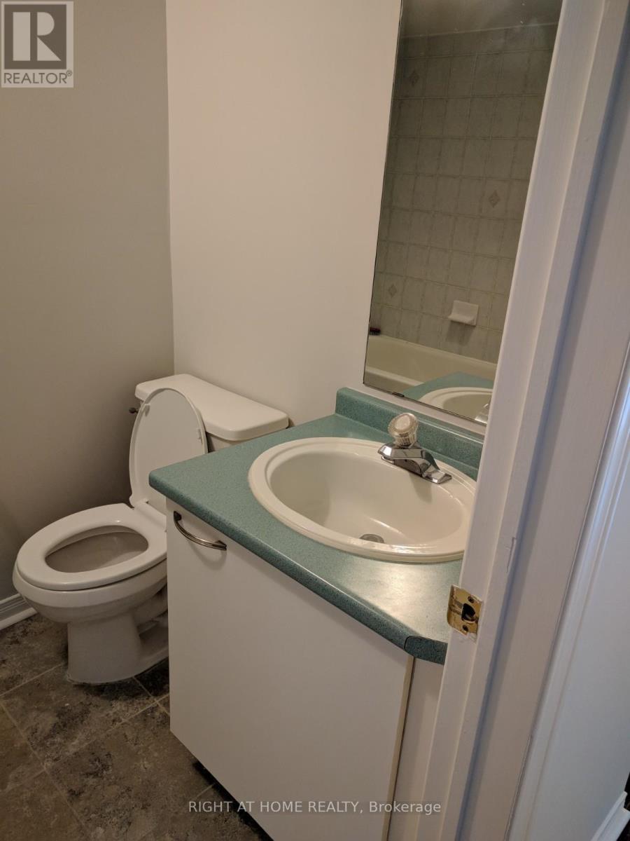 53 Primeau Drive, Aurora, Ontario L4G 6Z3 - Photo 4 - N12573832