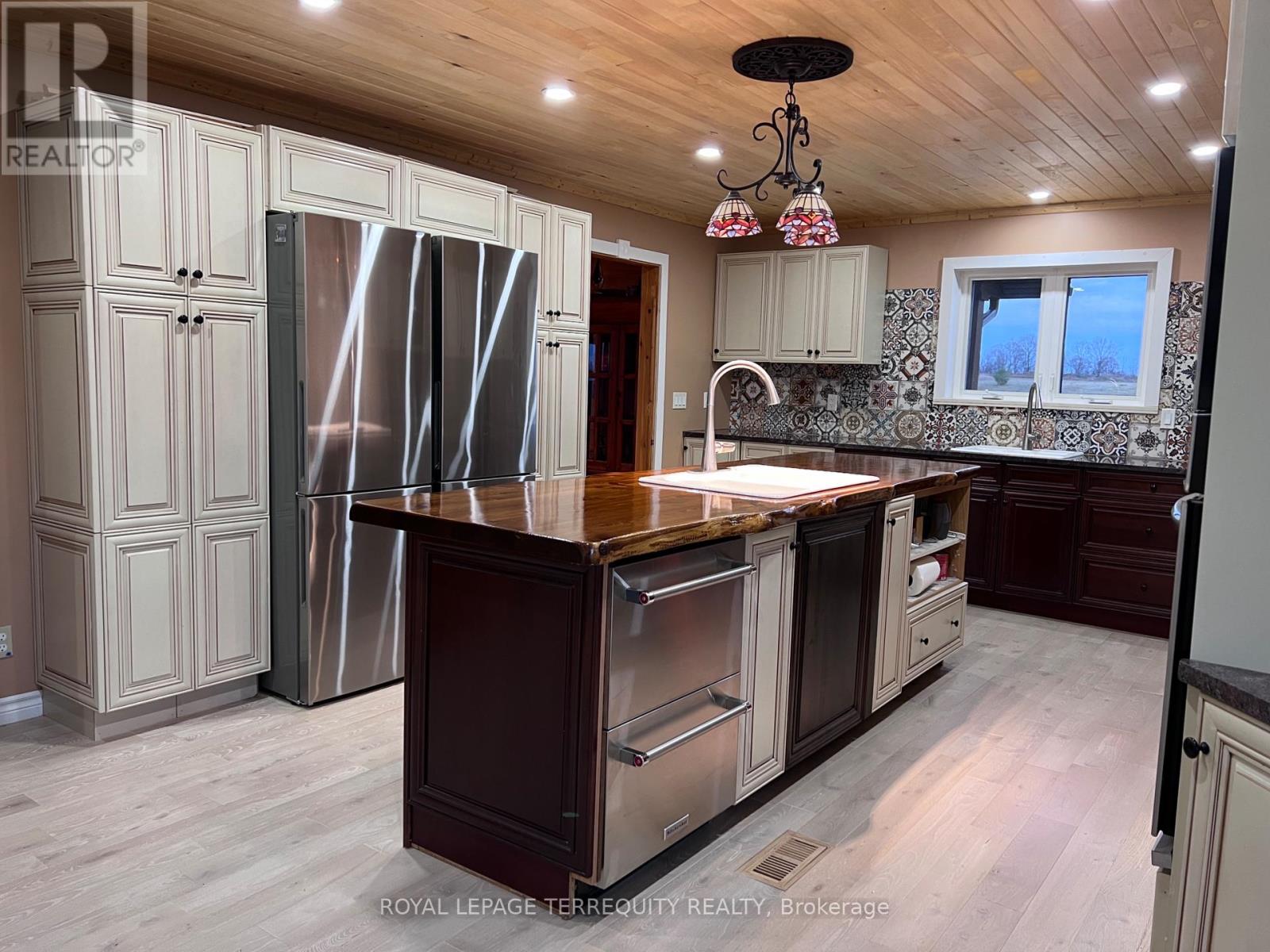 189 East Hungerford Road, Tweed, Ontario  K0K 3J0 - Photo 7 - X12122531